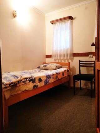 Хостелы Hostel Sakharov & Tours Ереван Небольшой одноместный номер-4