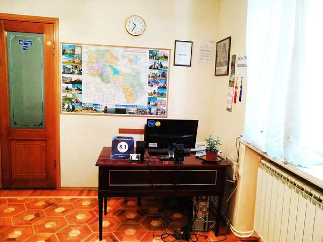 Хостелы Hostel Sakharov & Tours Ереван-25